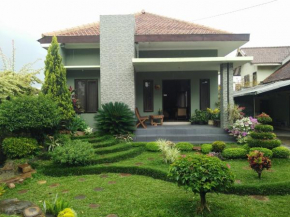 Monica Homestay